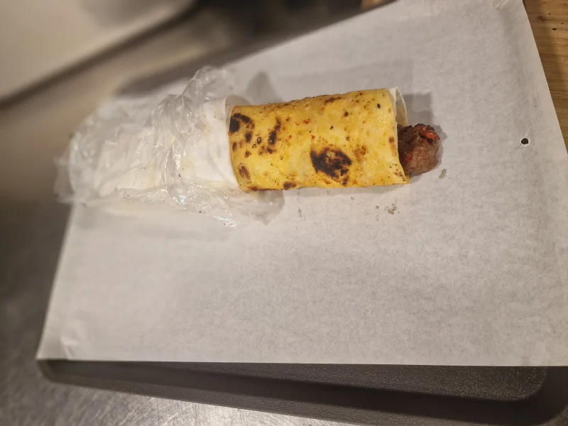 Lammspieß Dürüm ( aus  lammfilet ) Kuzusis